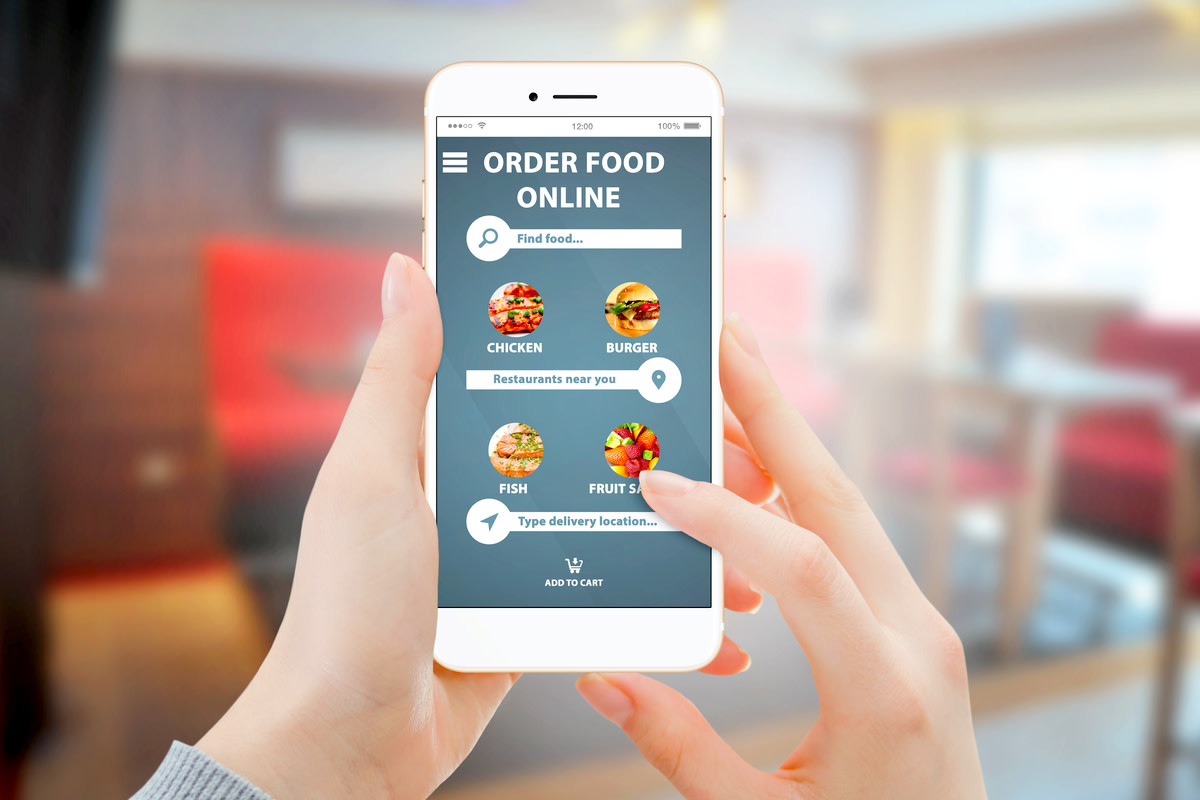 ordering_food_online_on_smartphone